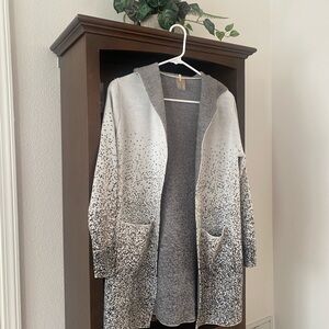 CALIA by Carrie Underwood Speckled Gray and White Cardigan